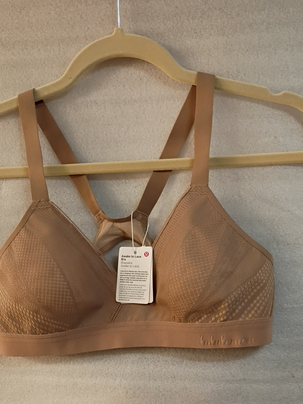 lululemon athletica Awake the lace Nude Wireless Mesh Bra Size 34 A NWT